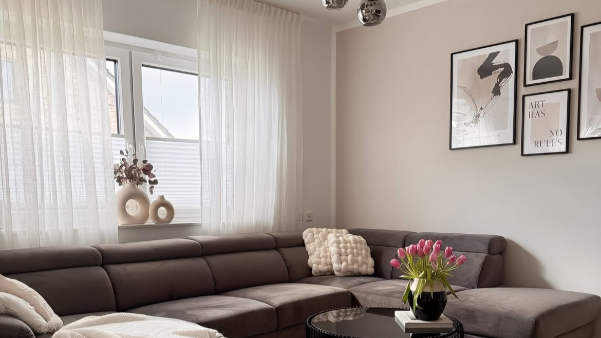 Marie Rolls - Stores et rideaux sur mesure